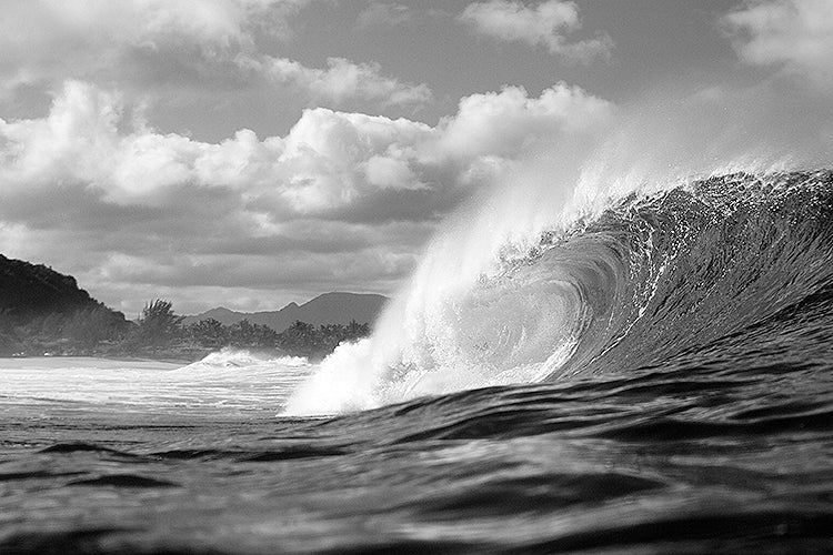 Shattered Glass Wave At Pipeline – SEA OF SEVEN